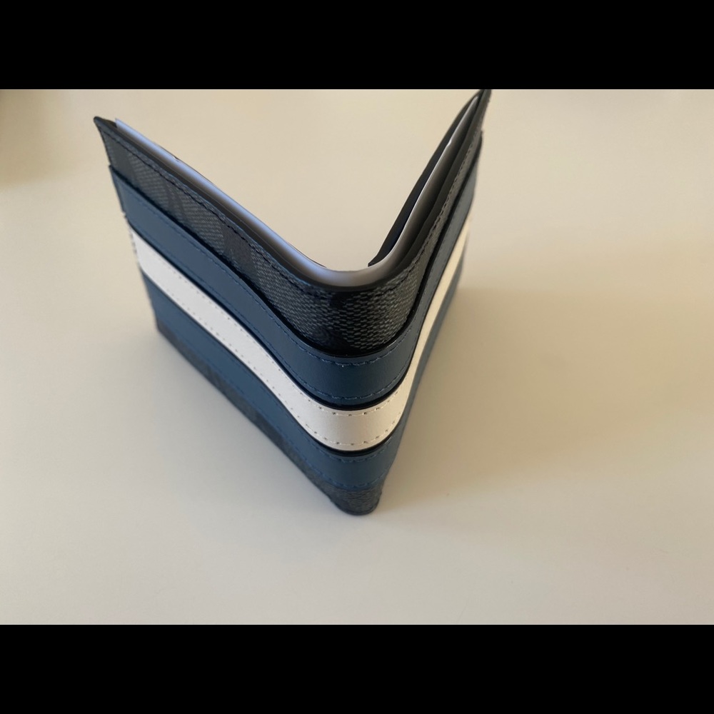 NWT Billfold Wallet Signature Varsity Stripe 3004 - Picture 8 of 9